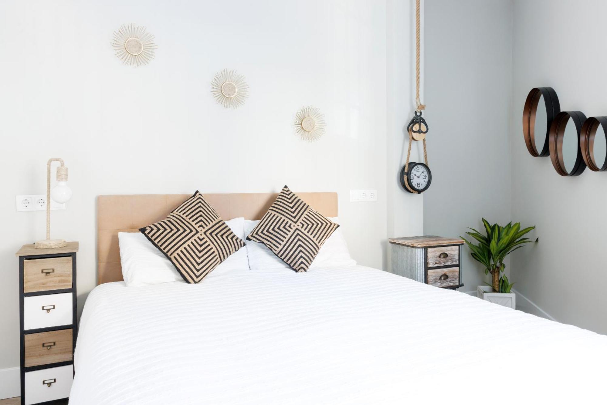 Apartamento Deluxe El Avion Apartment Alcala de Henares Ngoại thất bức ảnh